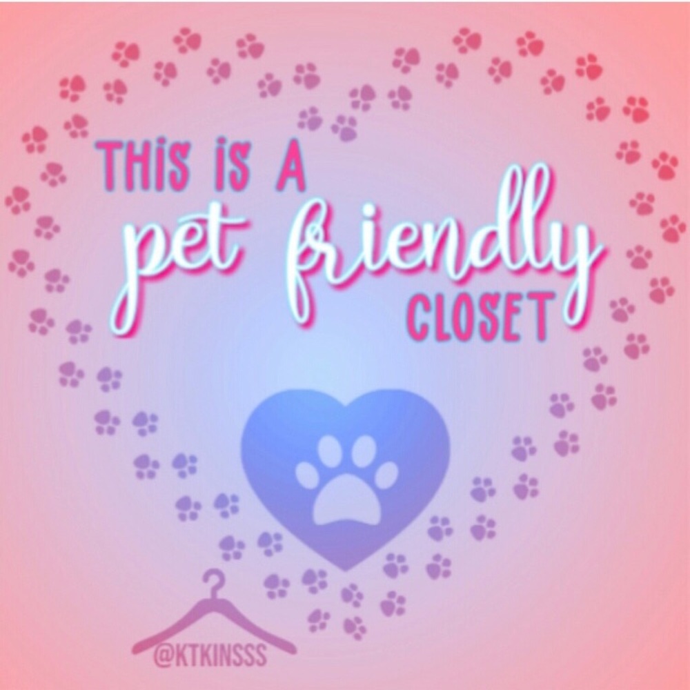 🐕 Pet friendly closet! 😊